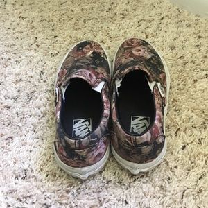 Women’s floral slip-on Vans